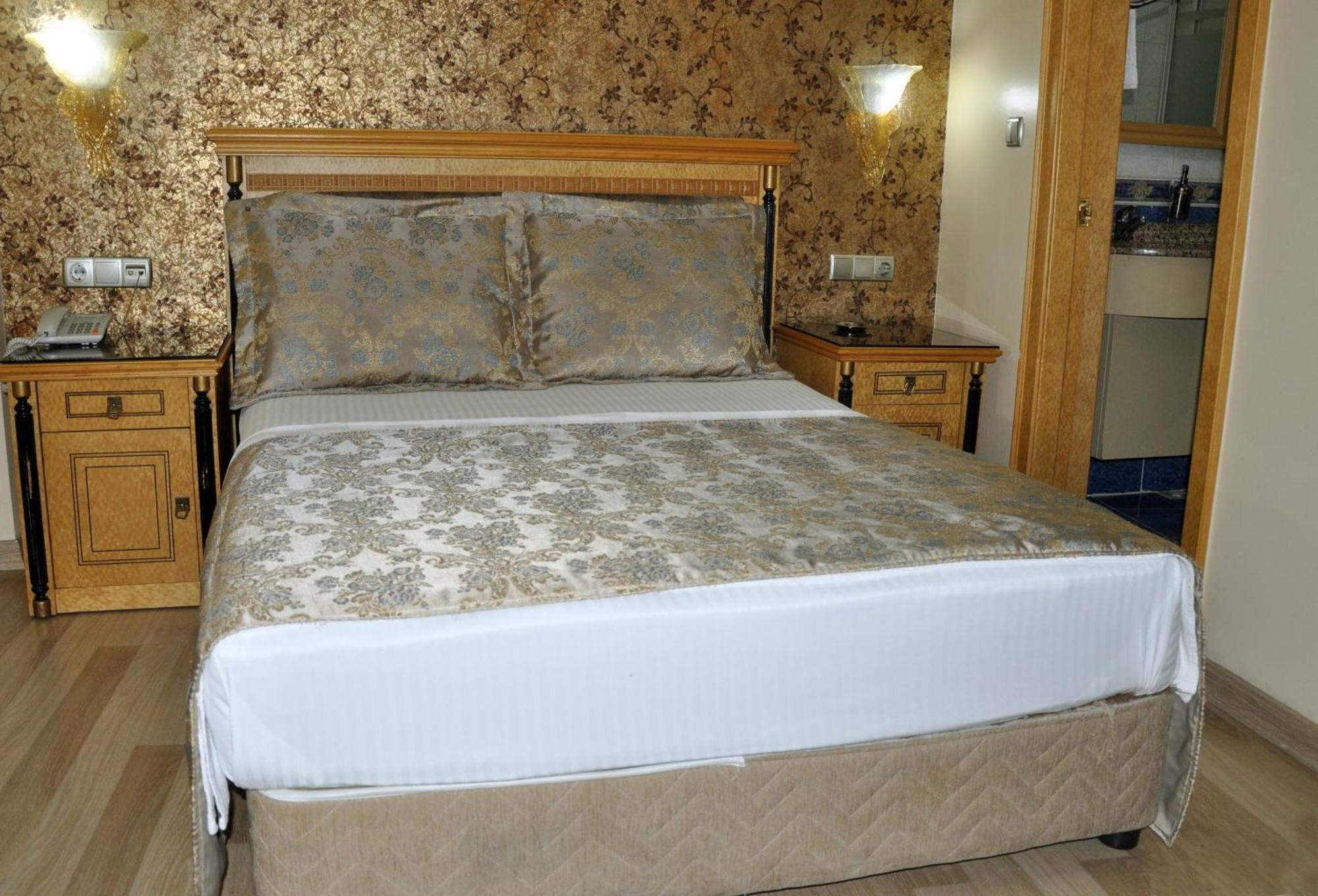 Grand Hisar Hotel Istanboel Buitenkant foto