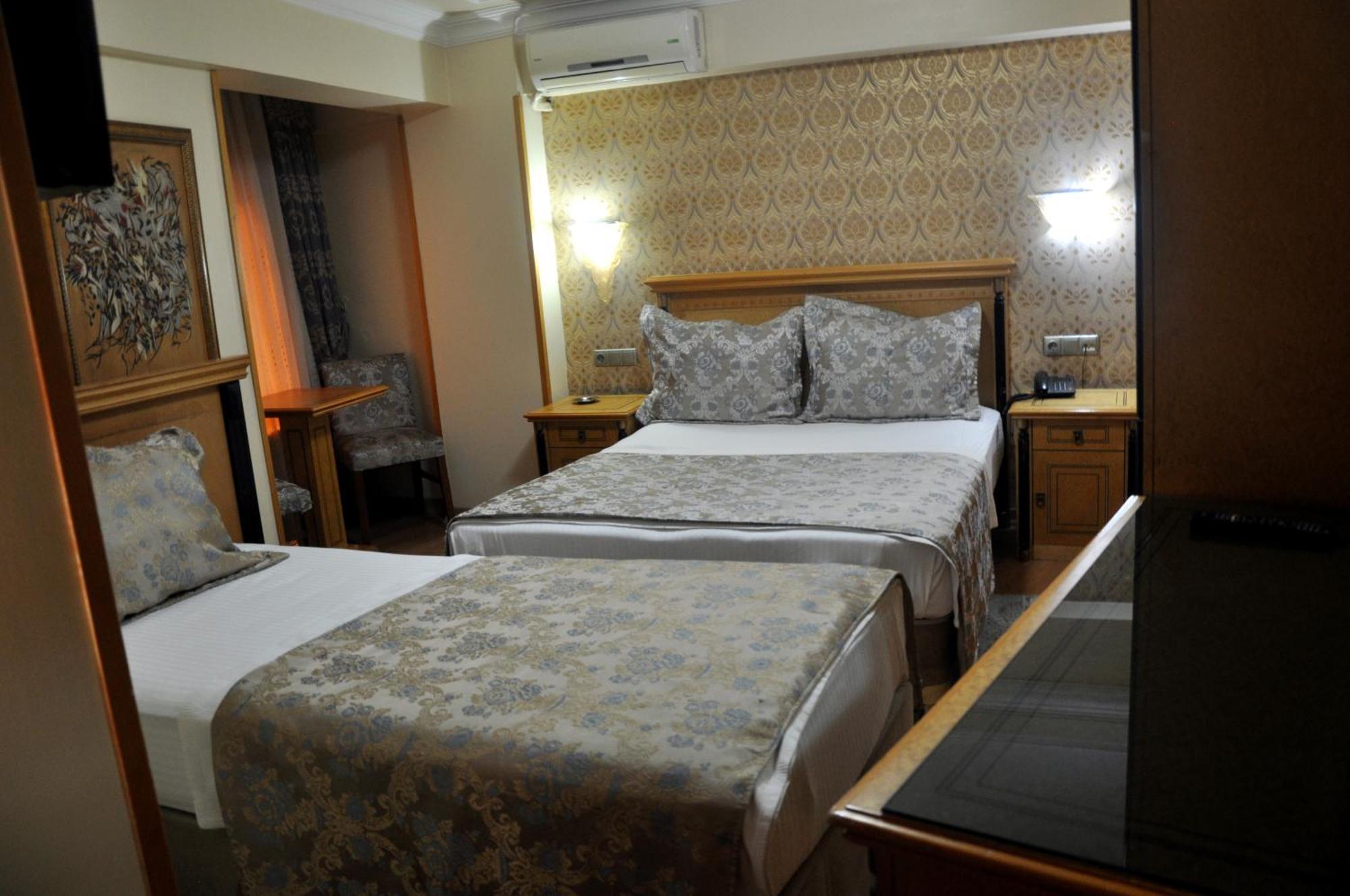 Grand Hisar Hotel Istanboel Buitenkant foto