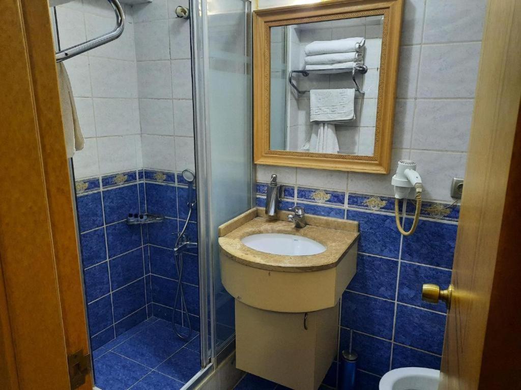 Grand Hisar Hotel Istanboel Buitenkant foto
