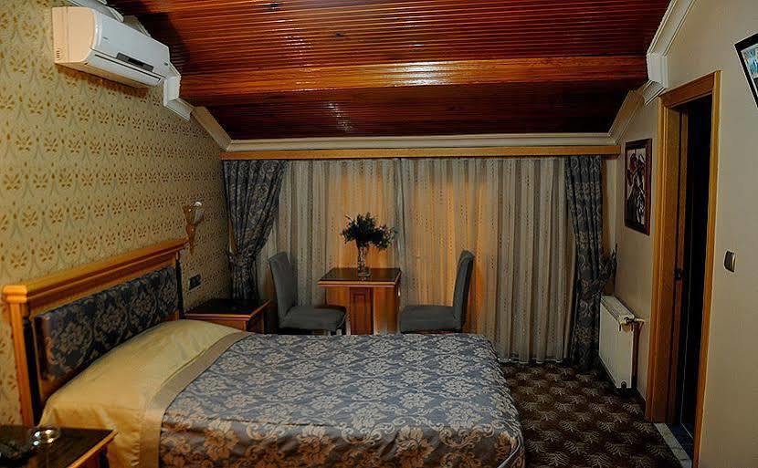 Grand Hisar Hotel Istanboel Buitenkant foto