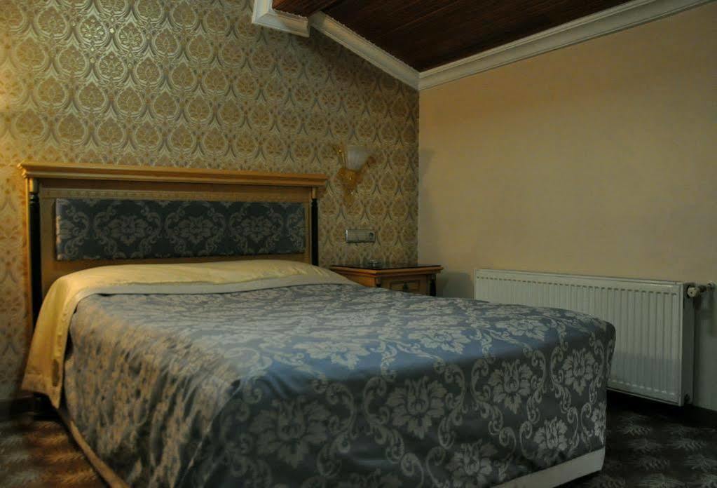Grand Hisar Hotel Istanboel Buitenkant foto
